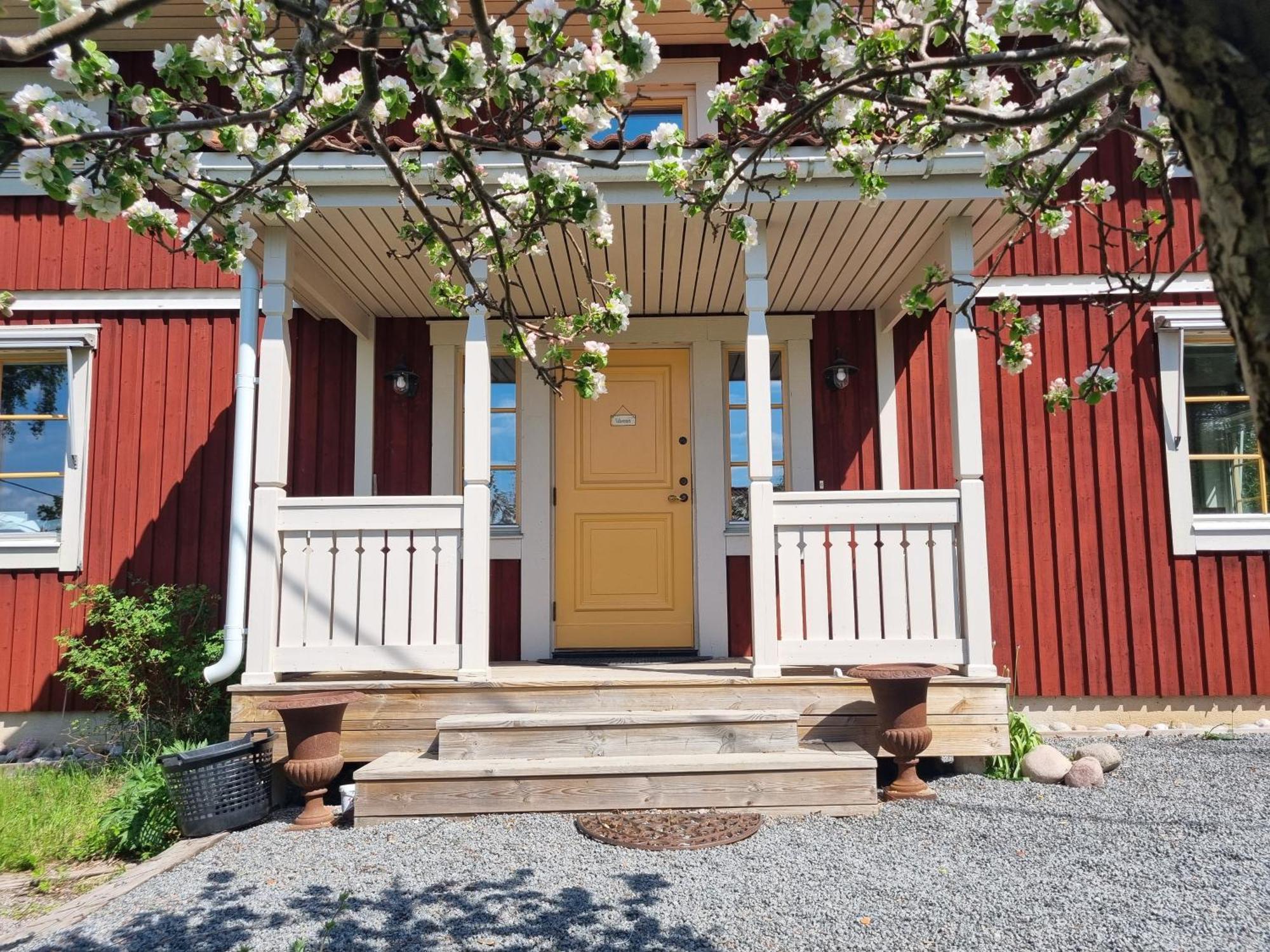 Saellinge House - Cozy Villa With Fireplace And Garden Close To ウプサラ エクステリア 写真