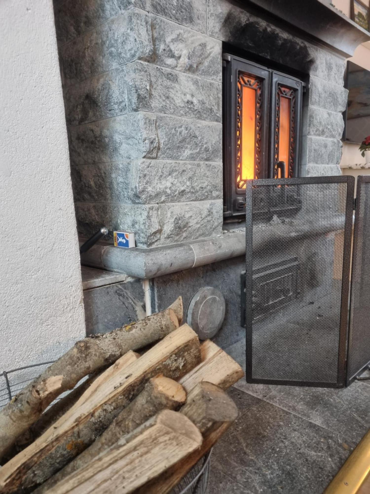 Saellinge House - Cozy Villa With Fireplace And Garden Close To ウプサラ エクステリア 写真